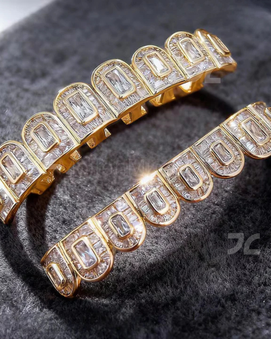 Iced Out 925 Silver Grillz Luxury Hip Hop VVS Moissanite Diamond Hip Hop Dental Grillz Set
