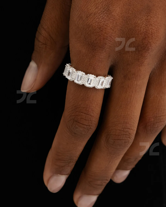Emerald Band Ring White Gold
