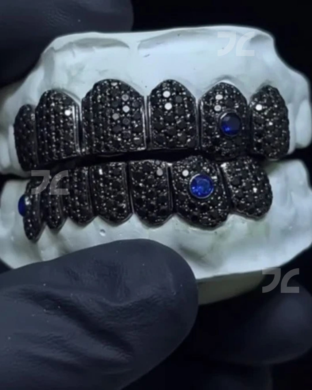 925 Sterling Silver VVS Black Round Cut Moissanite Diamond Grillz